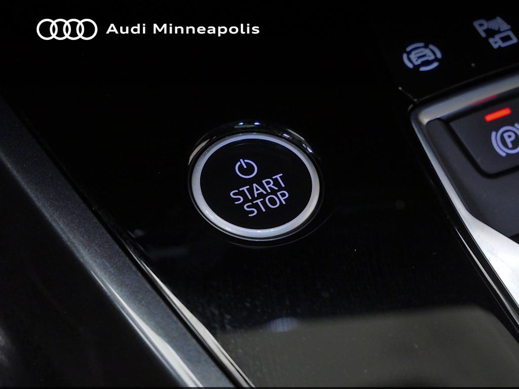Thumbnail: 2023 Audi Q4 e-tron - 25