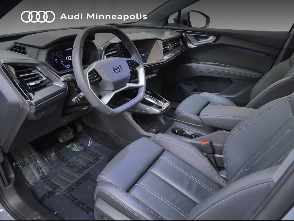 Thumbnail: 2023 Audi Q4 e-tron - 7