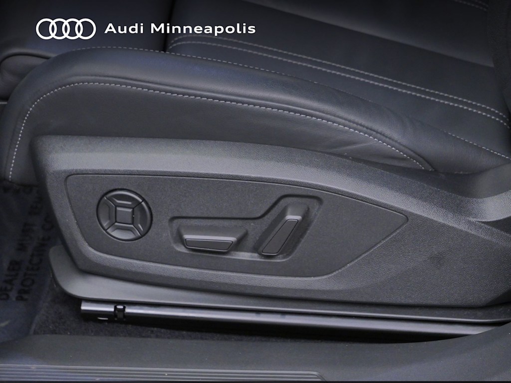 Thumbnail: 2023 Audi Q4 e-tron - 16