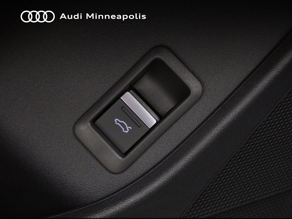 Thumbnail: 2023 Audi Q4 e-tron - 19