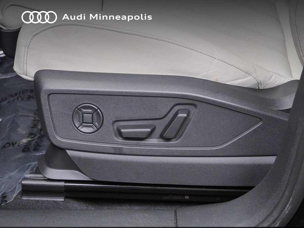 Thumbnail: 2025 Audi Q5 - 18