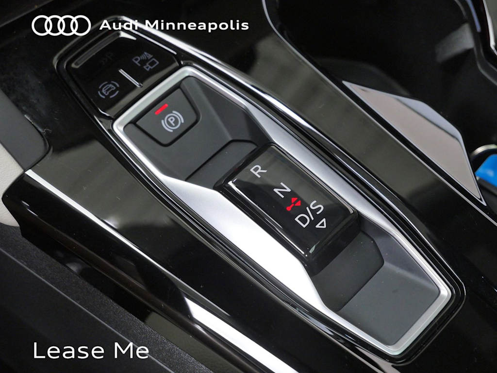 Thumbnail: 2025 Audi Q5 - 11