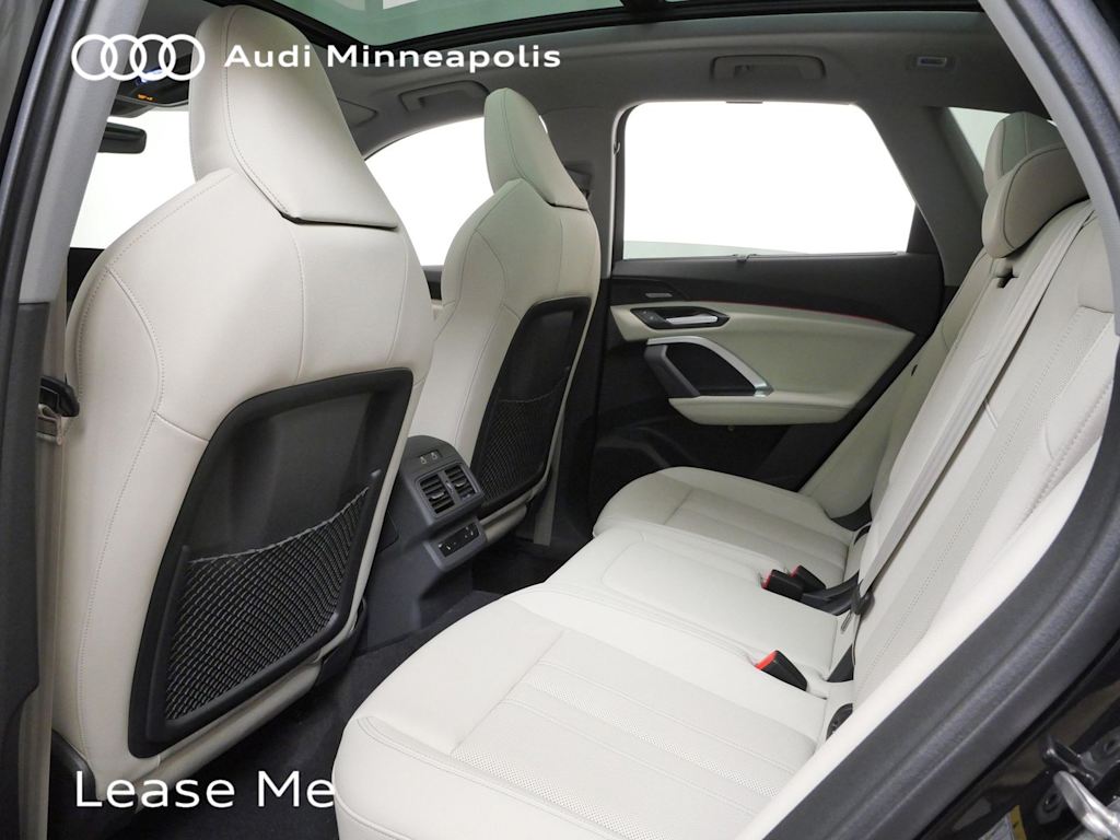 Thumbnail: 2025 Audi Q5 - 9