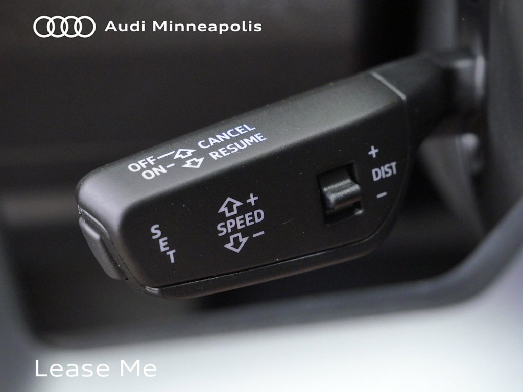 Thumbnail: 2025 Audi Q5 - 23