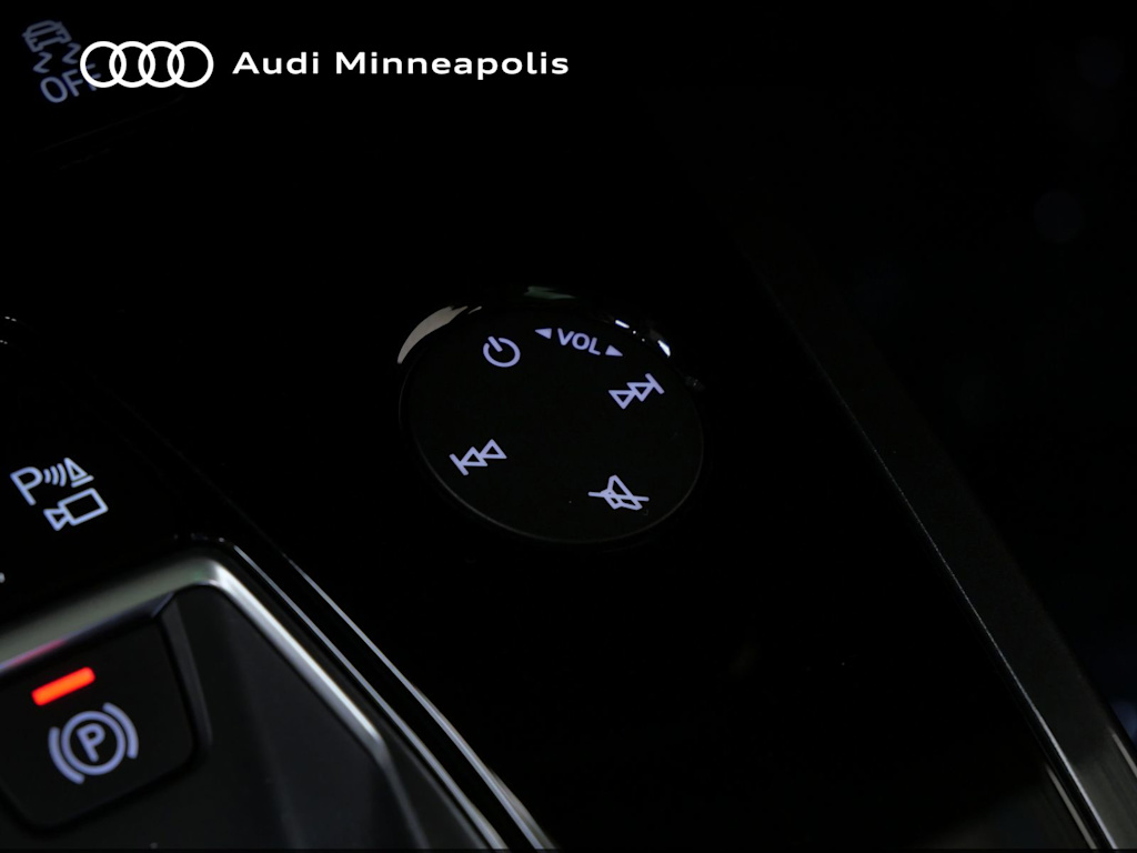 Thumbnail: 2023 Audi Q4 e-tron - 25