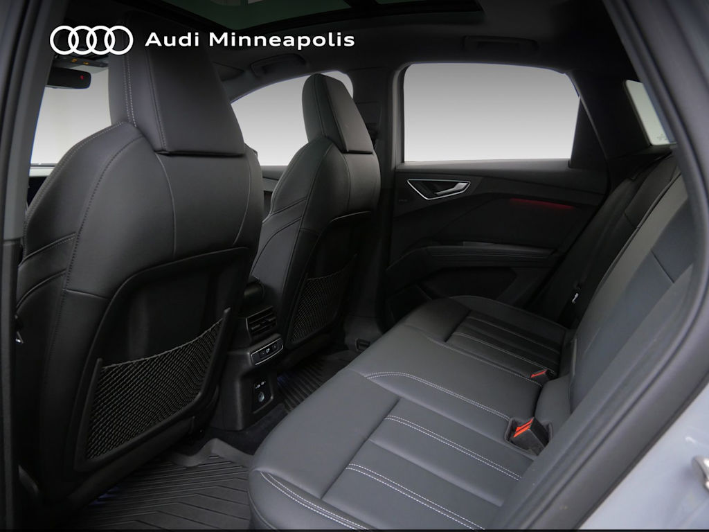 Thumbnail: 2023 Audi Q4 e-tron - 8