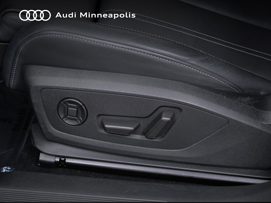 Thumbnail: 2023 Audi Q4 e-tron - 16