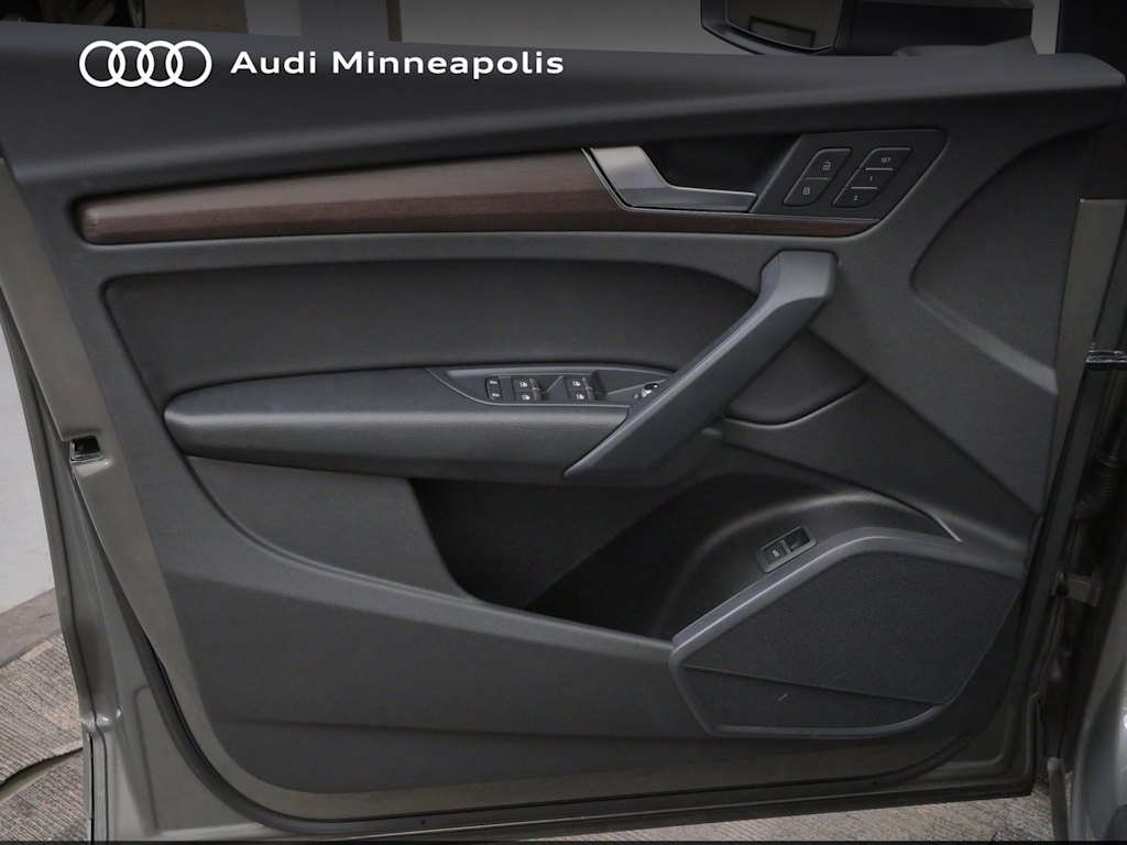 Thumbnail: 2023 Audi Q5 - 15
