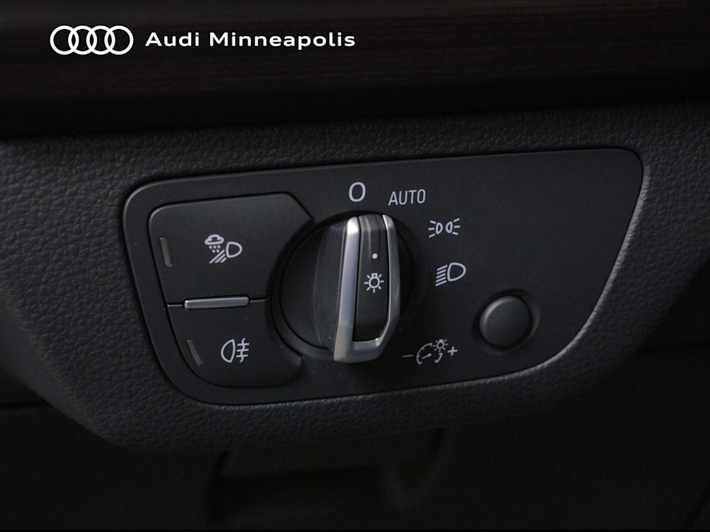 Thumbnail: 2023 Audi Q5 - 19