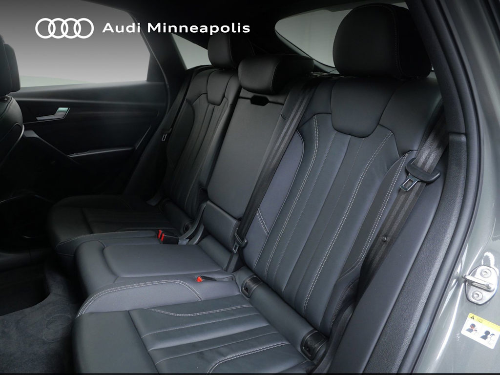 Thumbnail: 2023 Audi Q5 - 8