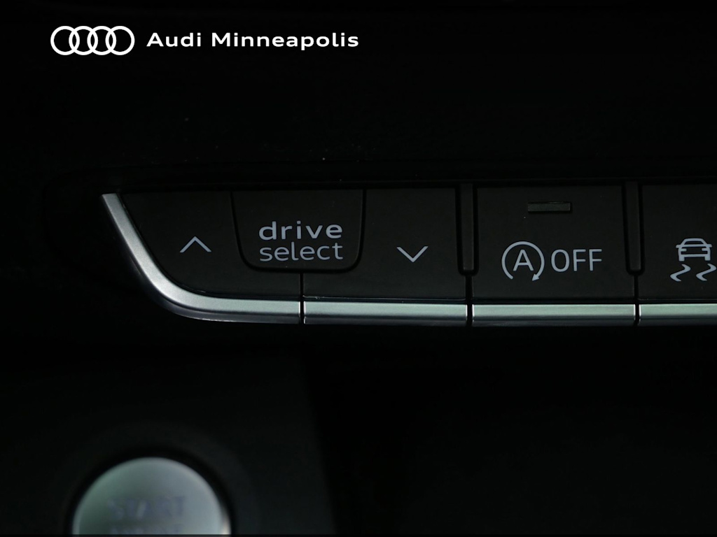 Thumbnail: 2023 Audi Q5 - 24