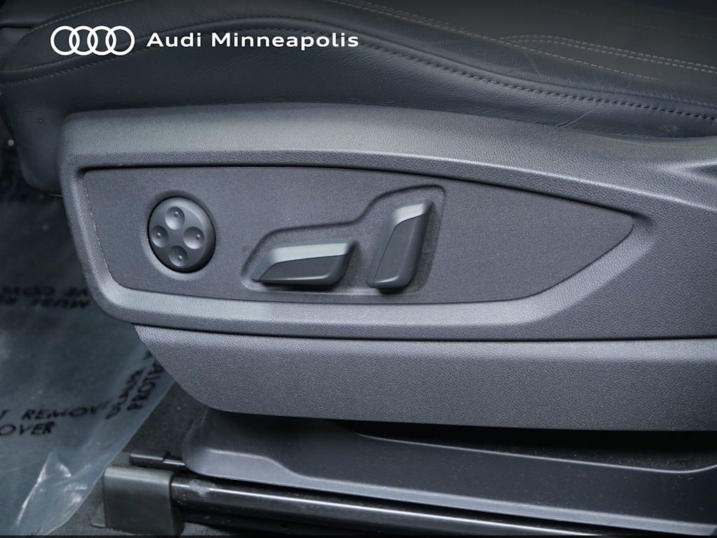 Thumbnail: 2023 Audi Q5 - 15