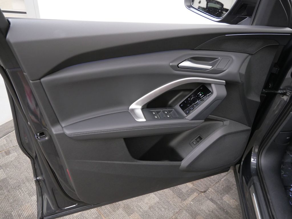 Thumbnail: 2026 Audi Q5 - 12