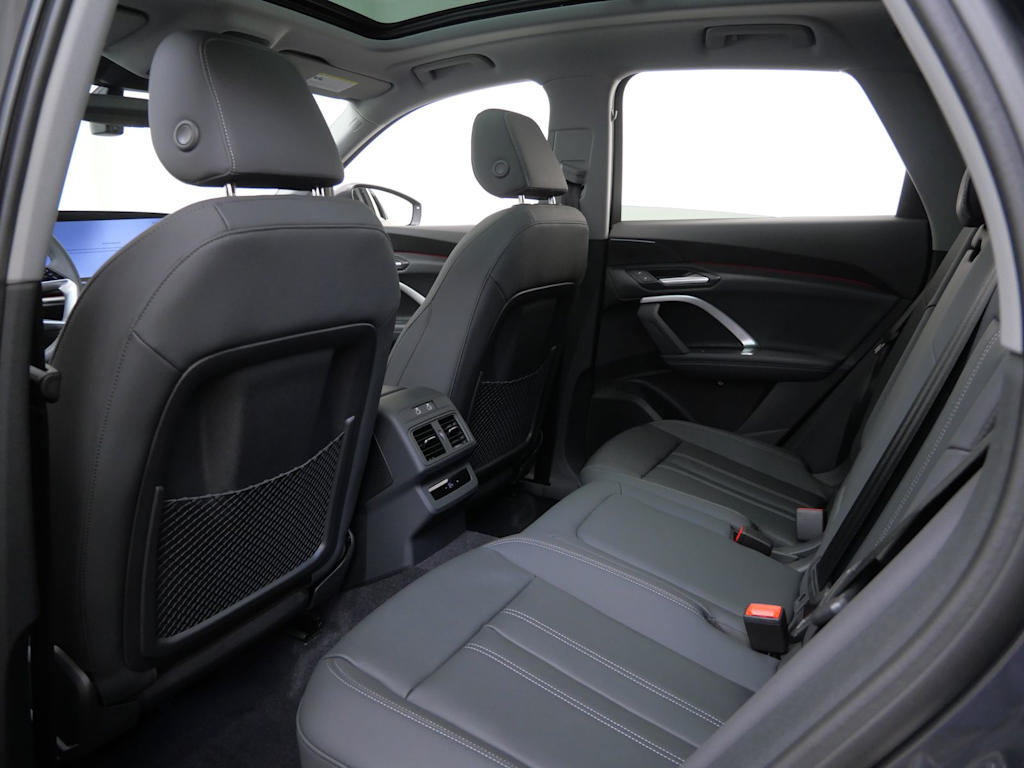 Thumbnail: 2026 Audi Q5 - 7