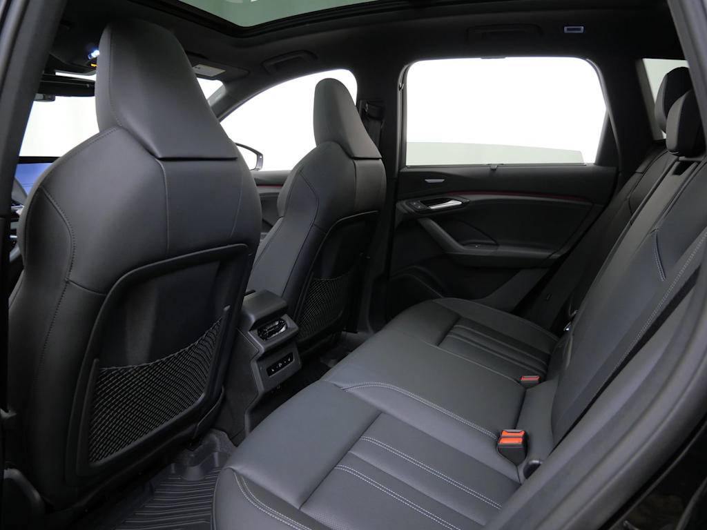 Thumbnail: 2027 Audi Q6 e-tron - 7