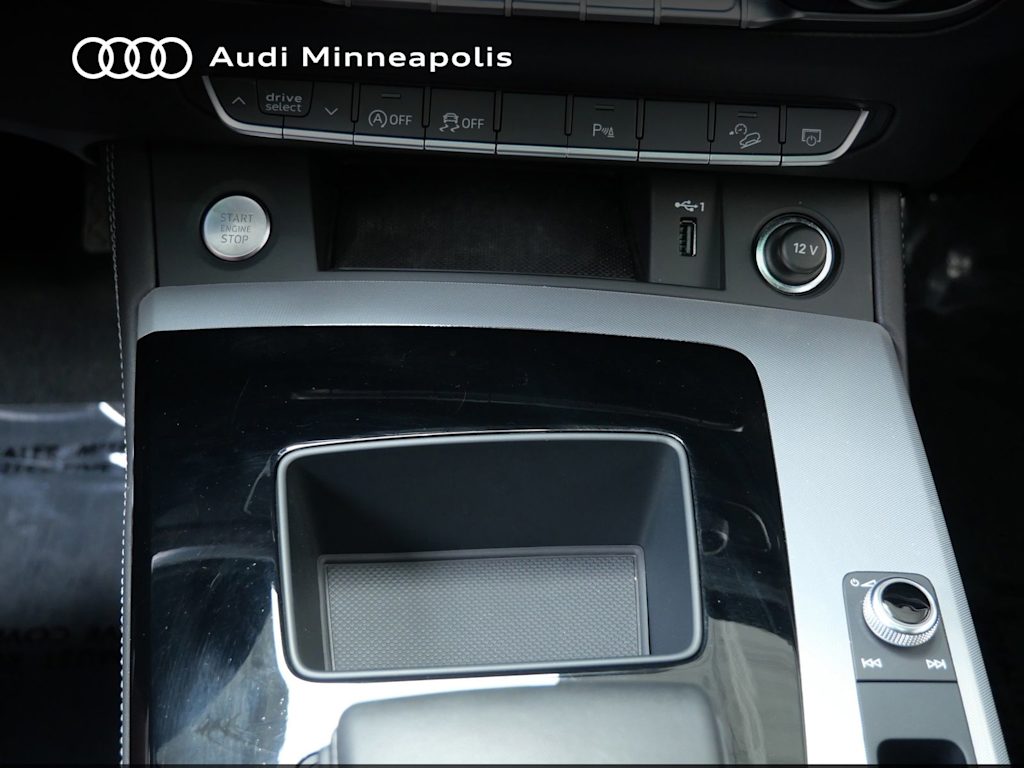 Thumbnail: 2023 Audi Q5 - 22