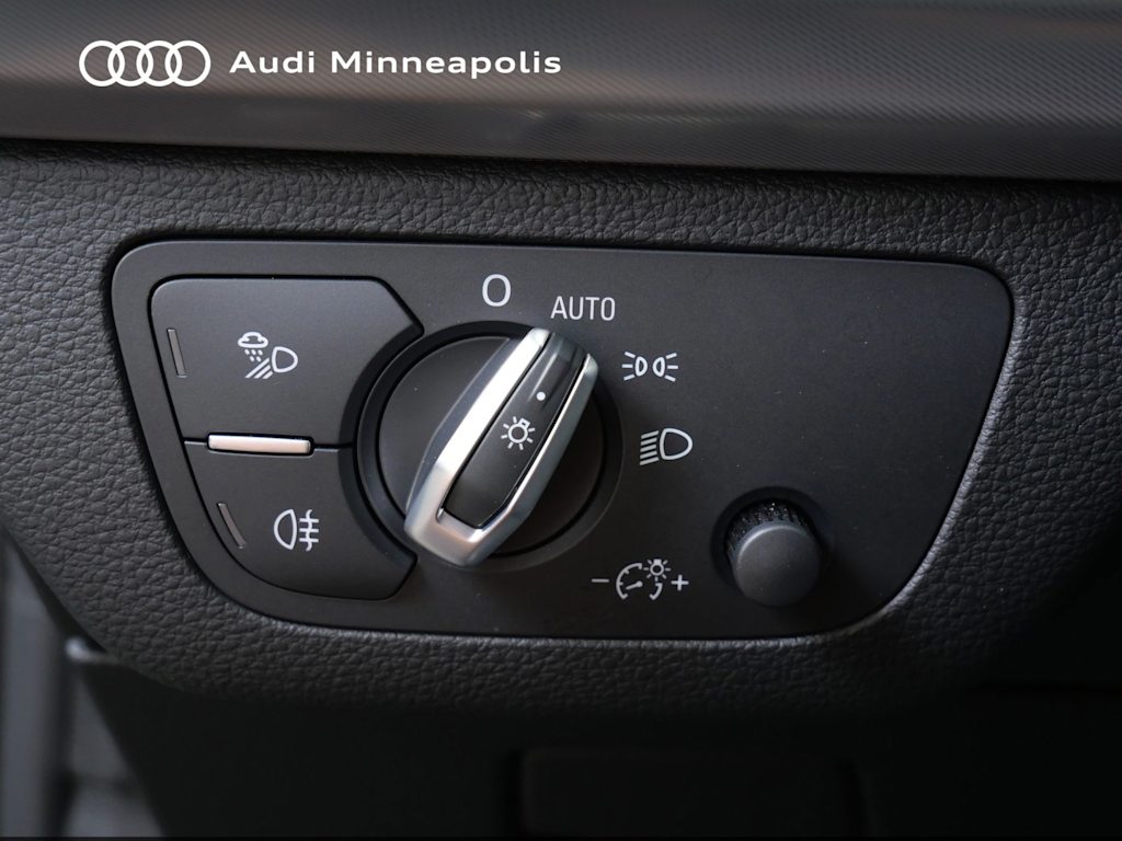 Thumbnail: 2023 Audi Q5 - 20