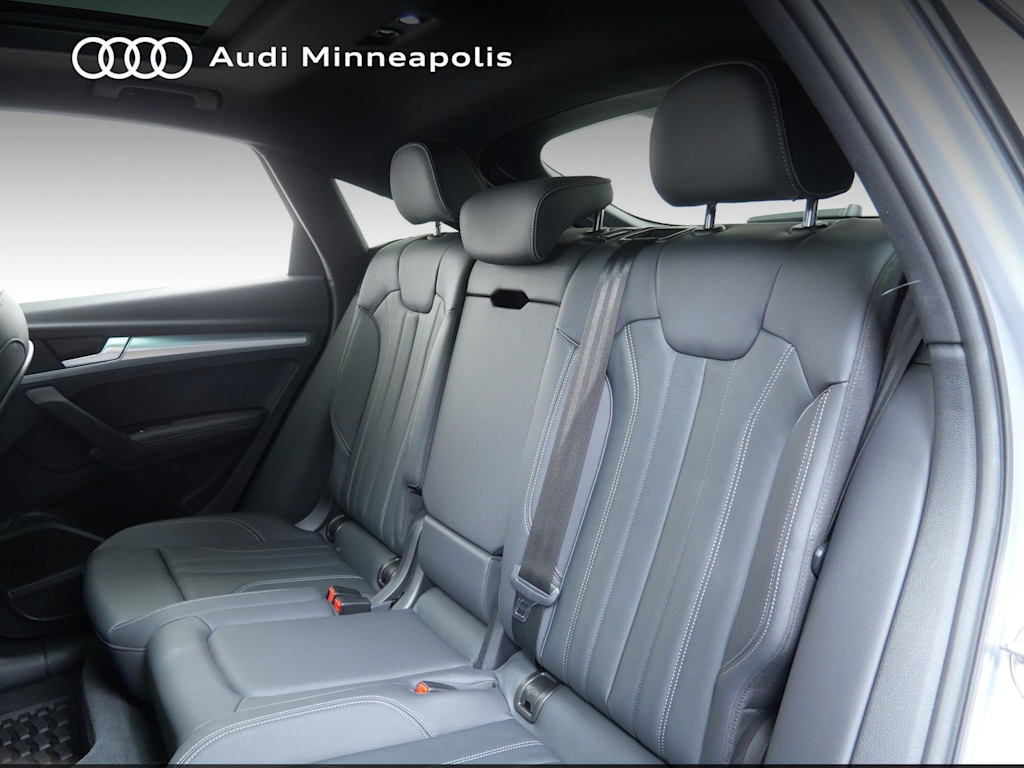 Thumbnail: 2023 Audi Q5 - 8