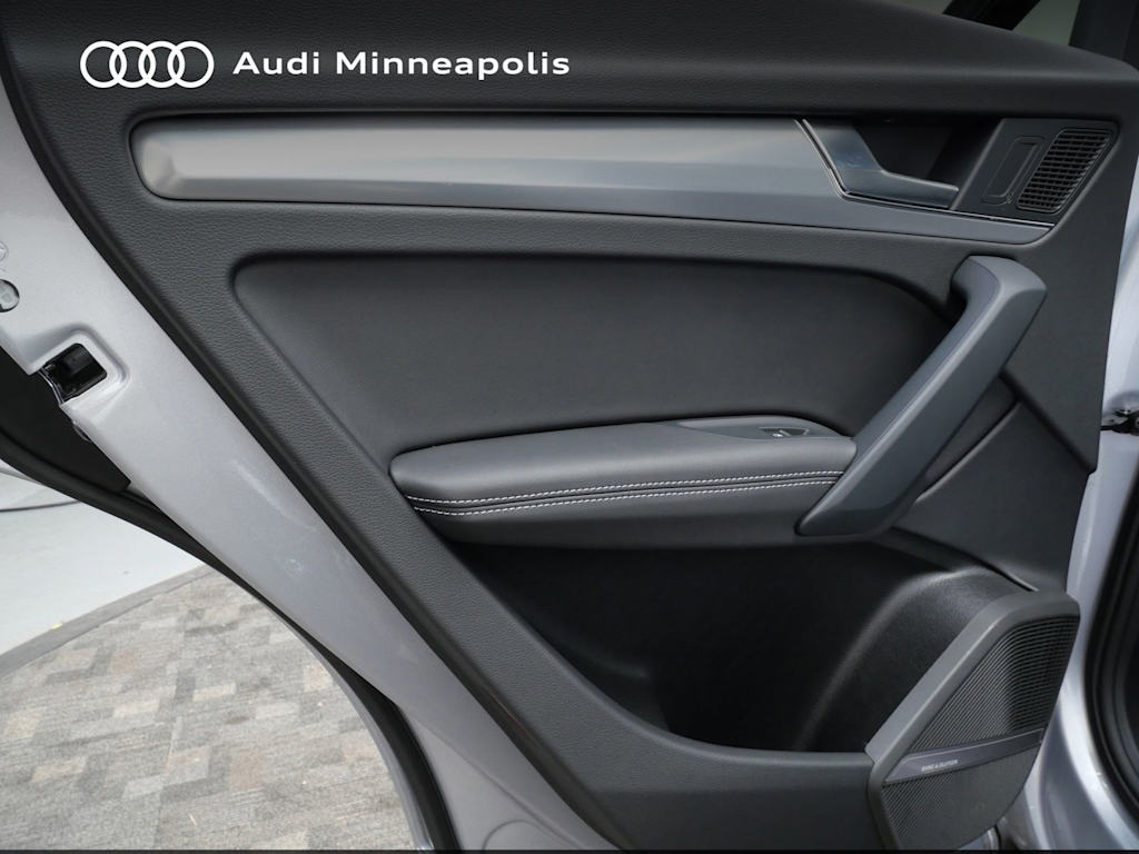 Thumbnail: 2023 Audi Q5 - 18