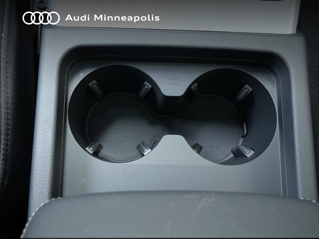 Thumbnail: 2023 Audi Q5 - 10