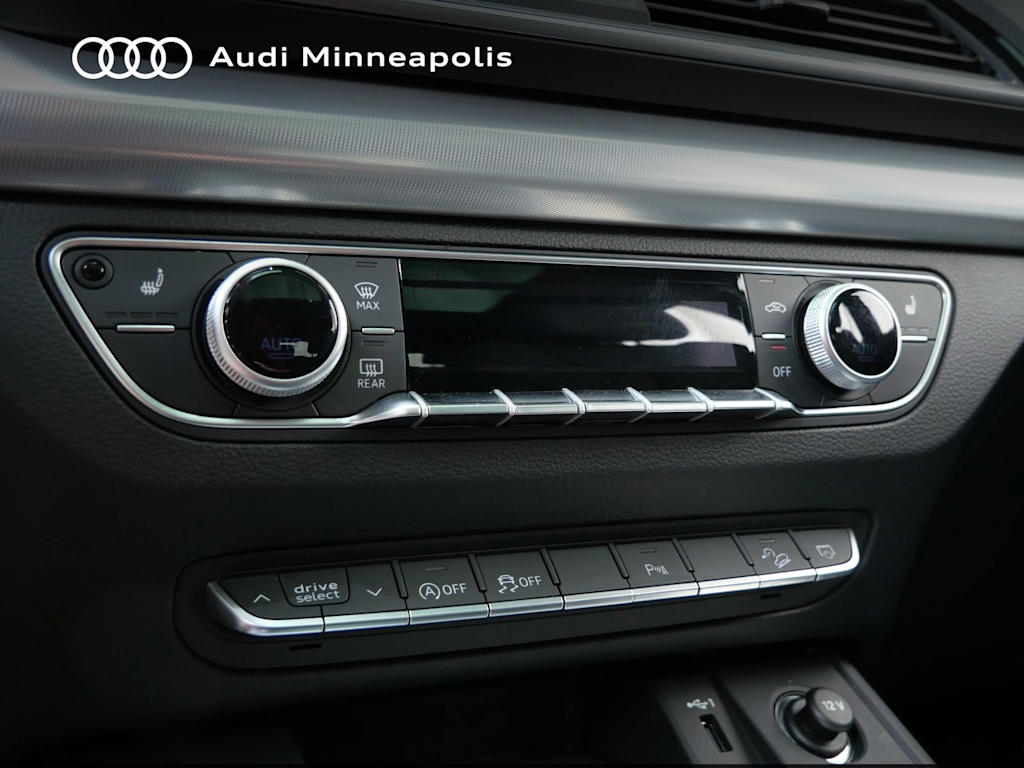 Thumbnail: 2023 Audi Q5 - 23