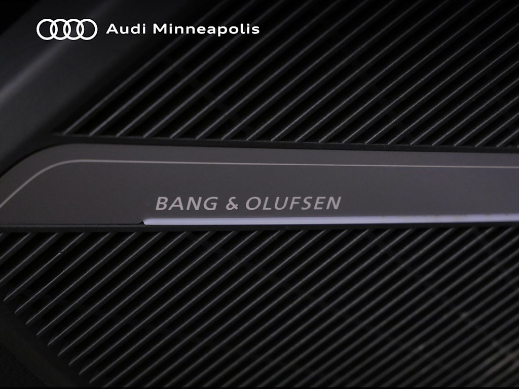 Thumbnail: 2023 Audi Q5 - 6