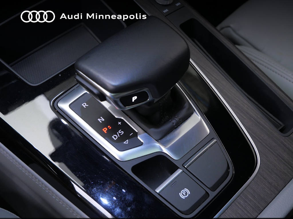 Thumbnail: 2023 Audi Q5 - 10