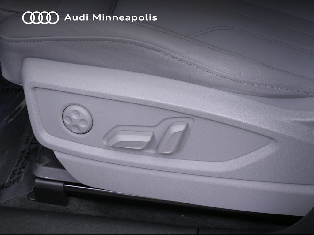 Thumbnail: 2023 Audi Q5 - 16