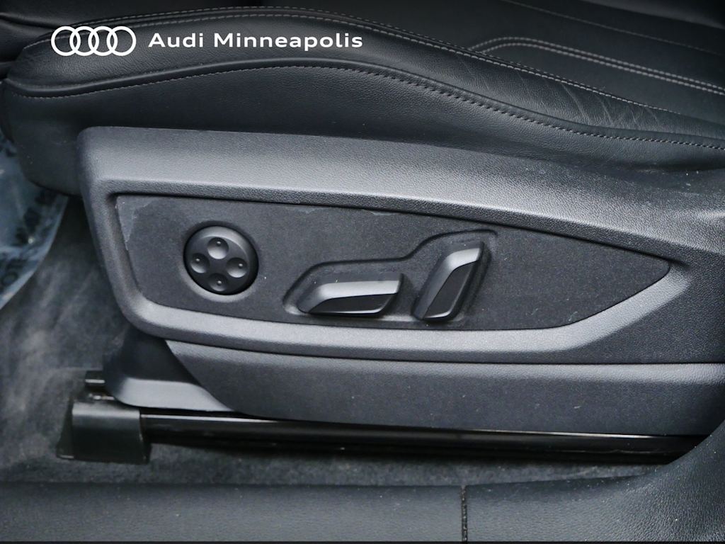 Thumbnail: 2023 Audi Q5 - 16