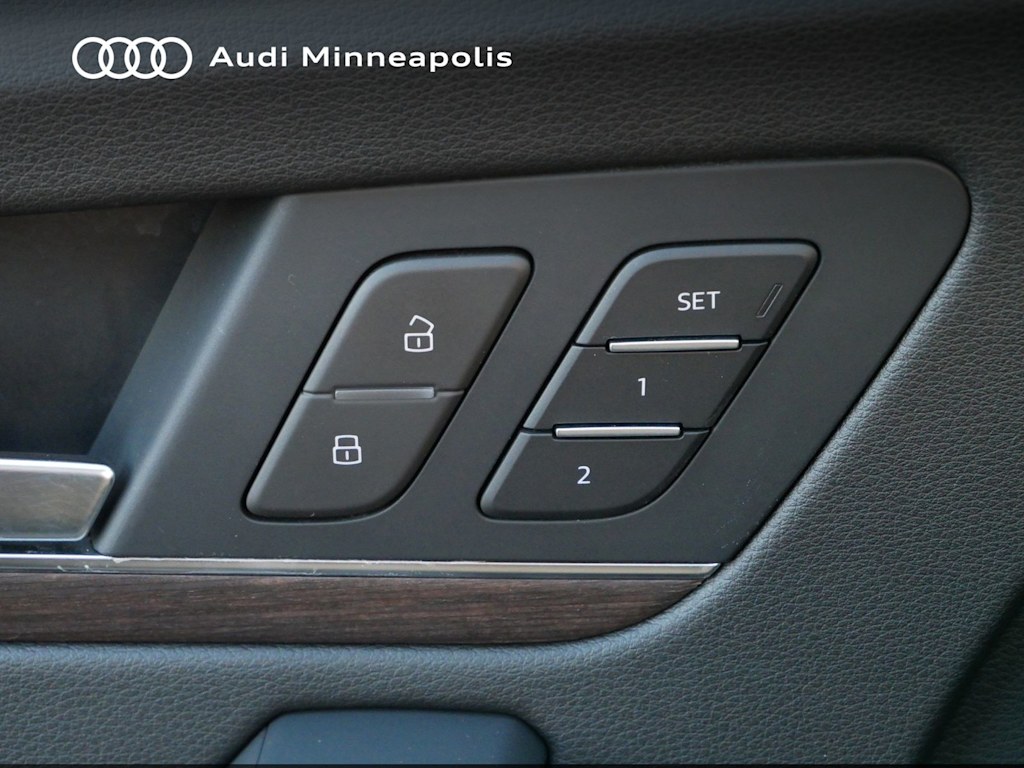 Thumbnail: 2023 Audi Q5 - 18