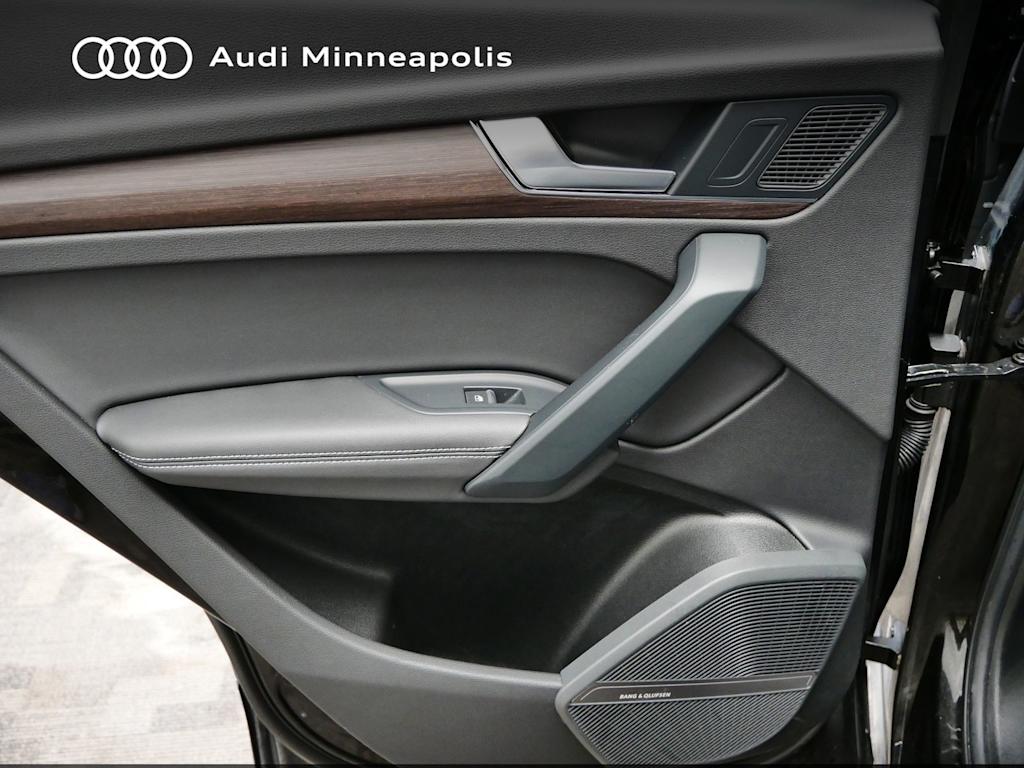 Thumbnail: 2023 Audi Q5 - 17