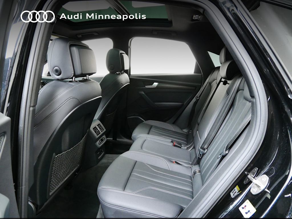 Thumbnail: 2023 Audi Q5 - 8