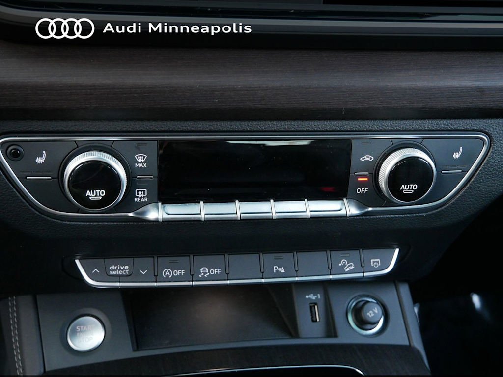 Thumbnail: 2023 Audi Q5 - 24