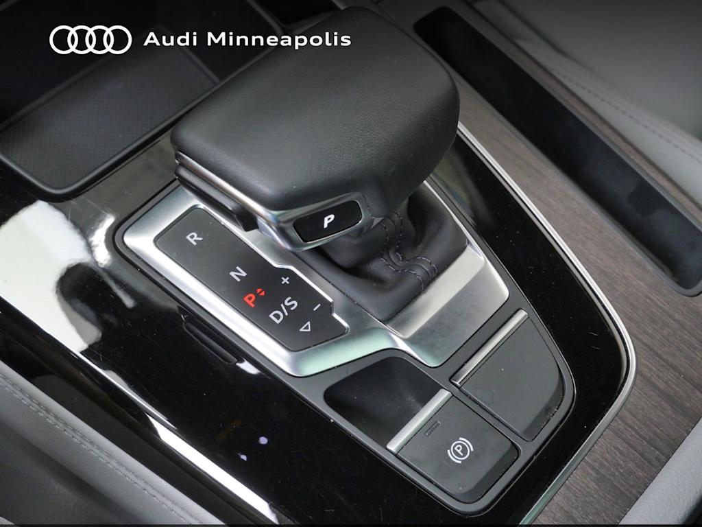 Thumbnail: 2023 Audi Q5 - 11
