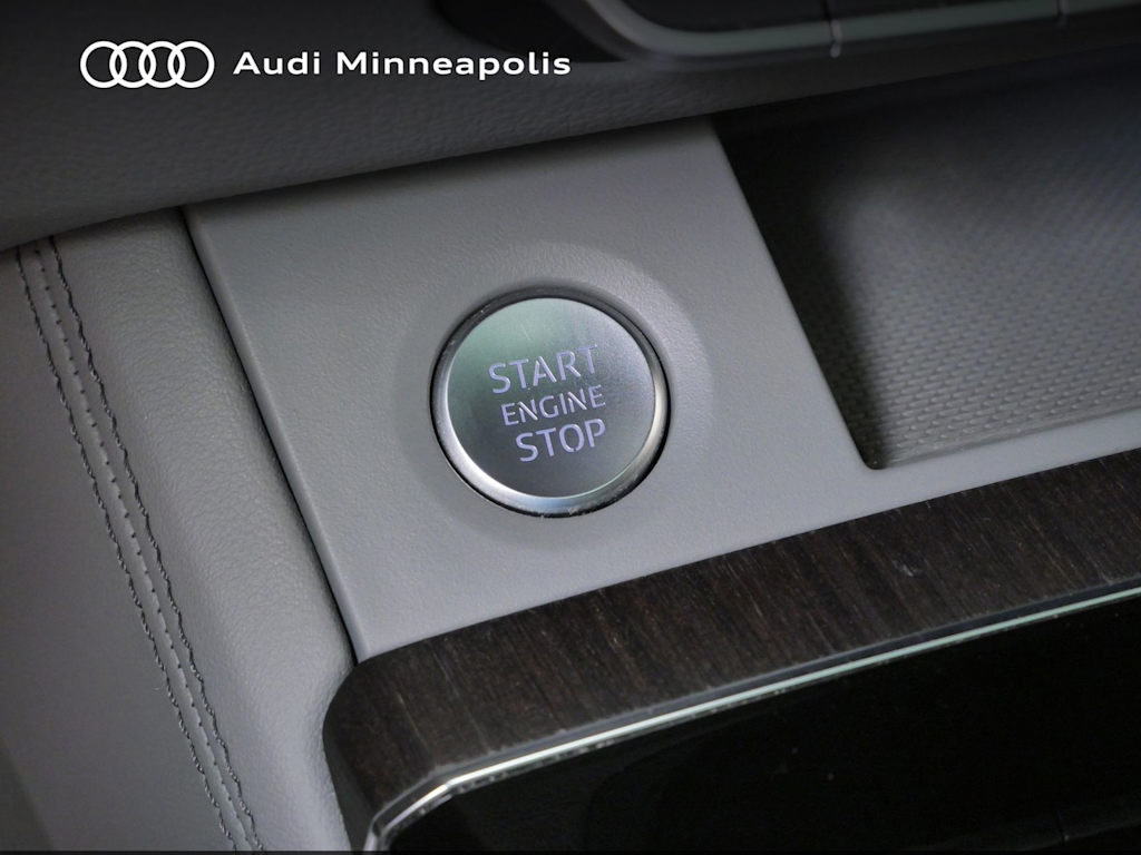 Thumbnail: 2023 Audi Q5 - 25