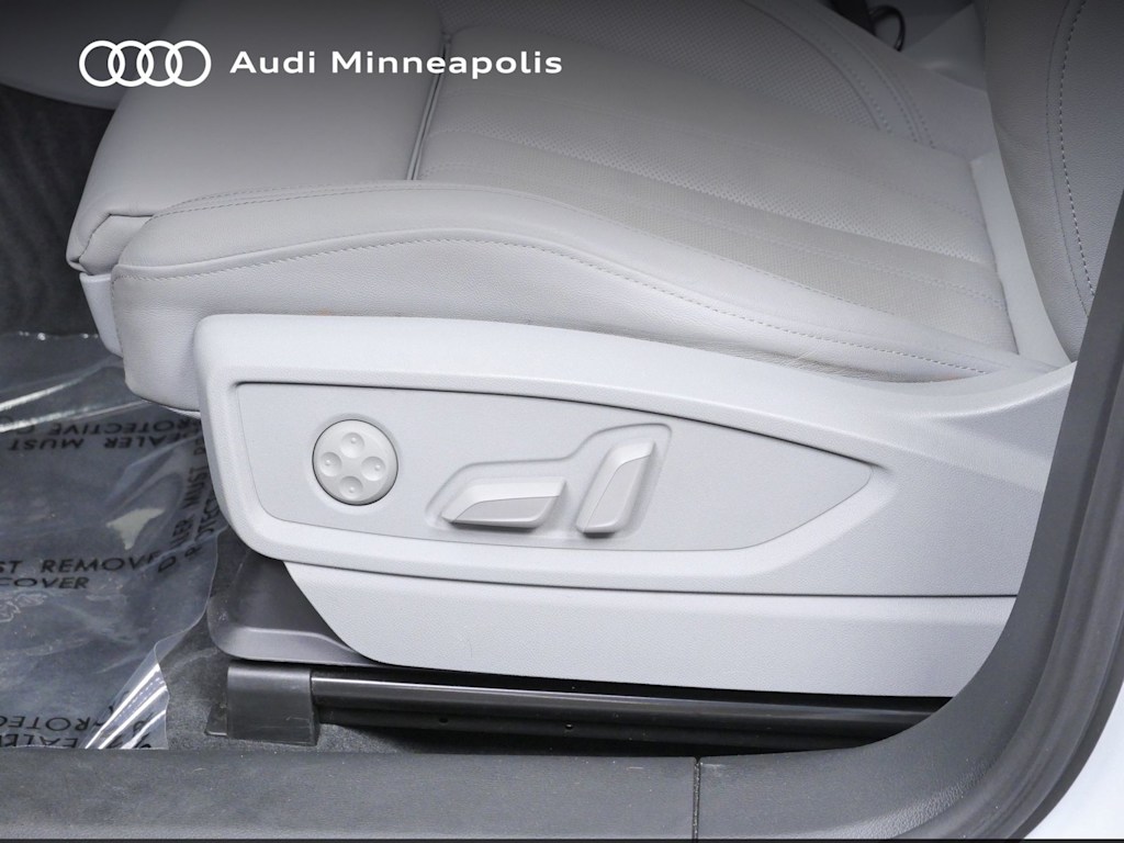 Thumbnail: 2023 Audi Q5 - 18