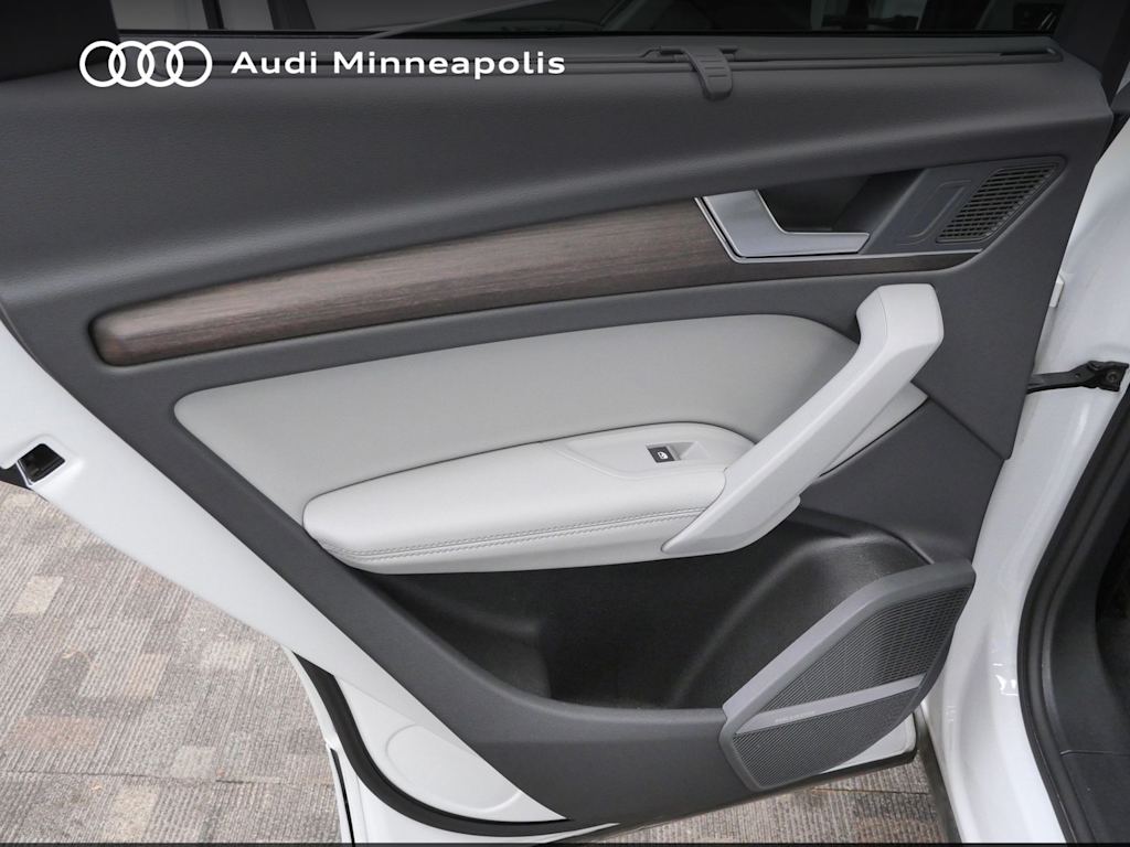 Thumbnail: 2023 Audi Q5 - 19