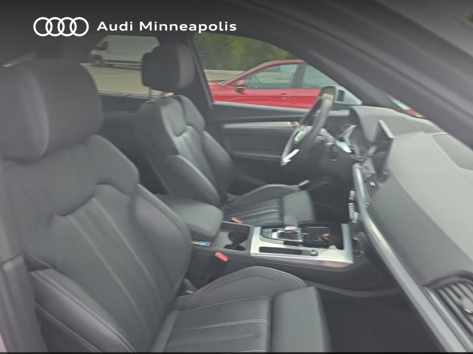 Thumbnail: 2023 Audi Q5 - 8