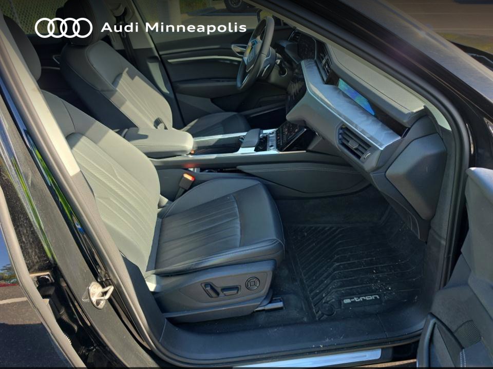 Thumbnail: 2024 Audi Q8 e-tron - 8