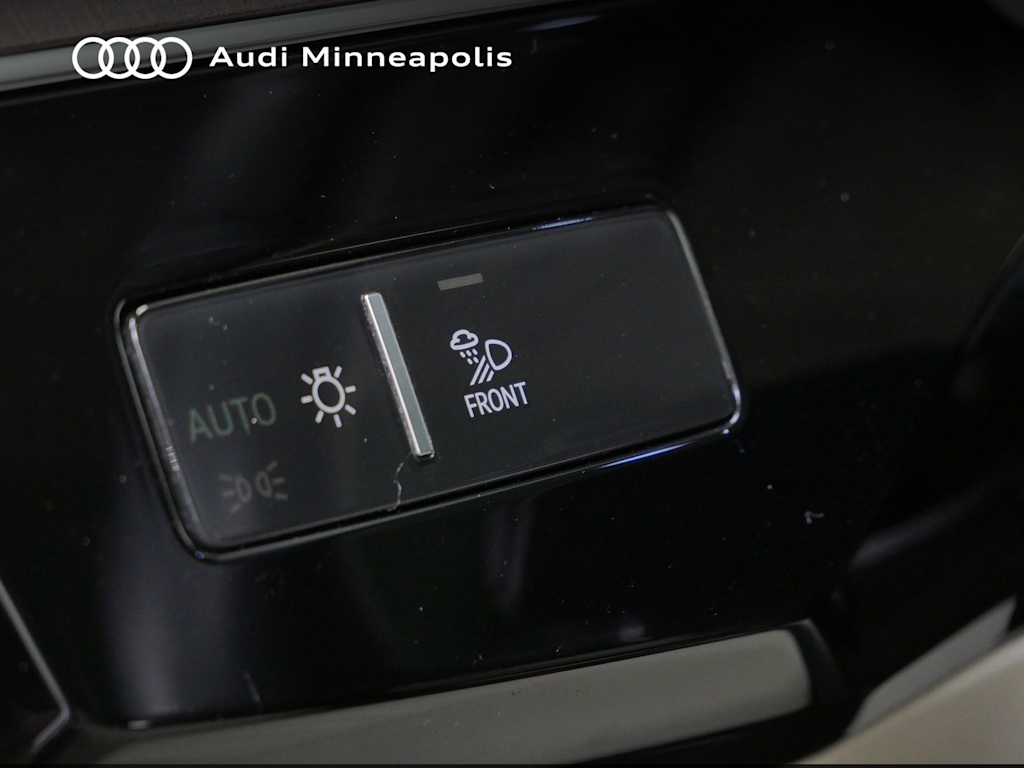 Thumbnail: 2024 Audi Q8 e-tron - 20