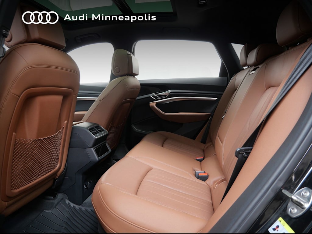 Thumbnail: 2024 Audi Q8 e-tron - 8