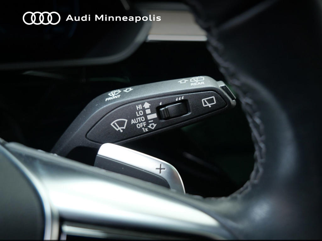 Thumbnail: 2024 Audi Q8 e-tron - 10