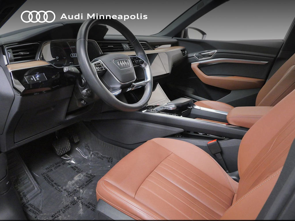 Thumbnail: 2024 Audi Q8 e-tron - 7