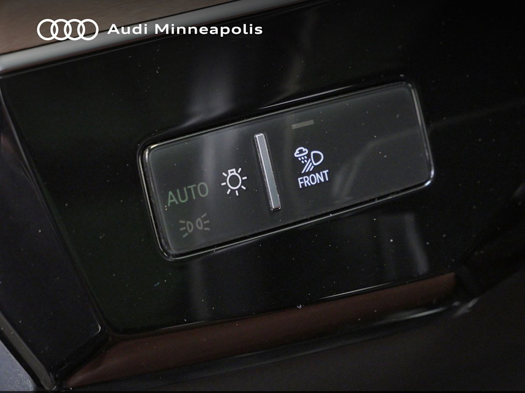 Thumbnail: 2024 Audi Q8 e-tron - 9