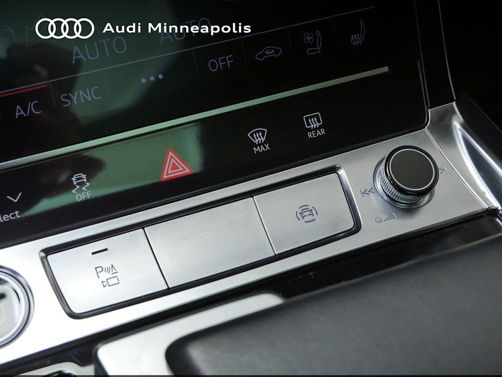Thumbnail: 2024 Audi Q8 e-tron - 11