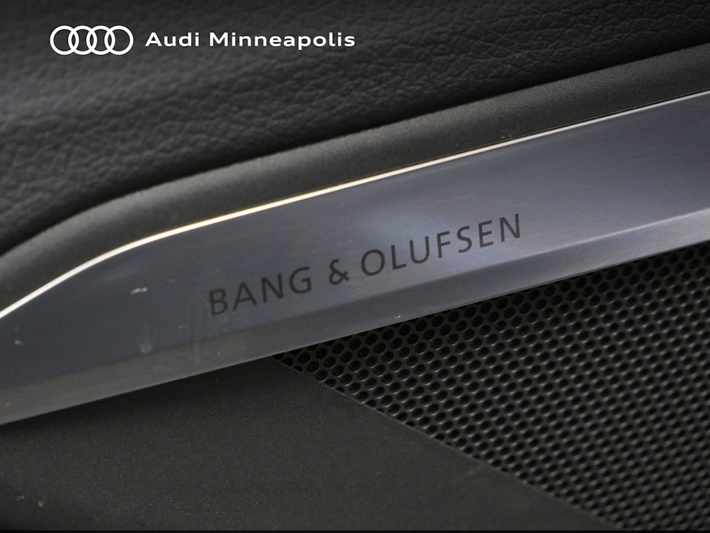 Thumbnail: 2024 Audi Q8 e-tron - 6