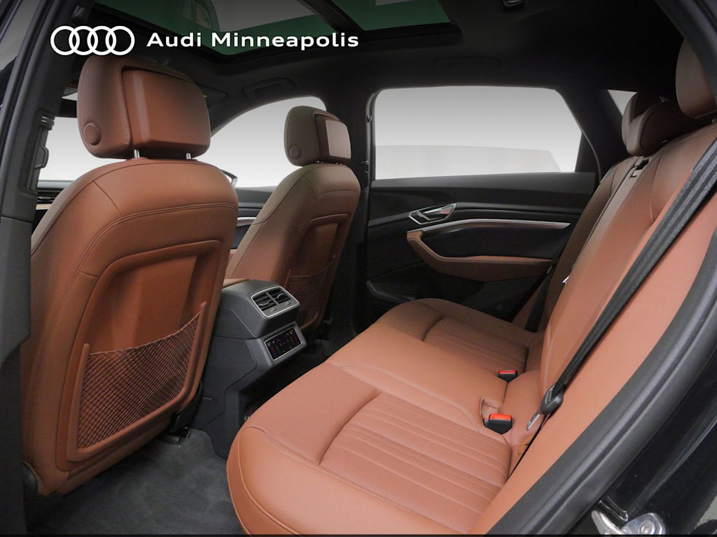 Thumbnail: 2024 Audi Q8 e-tron - 8