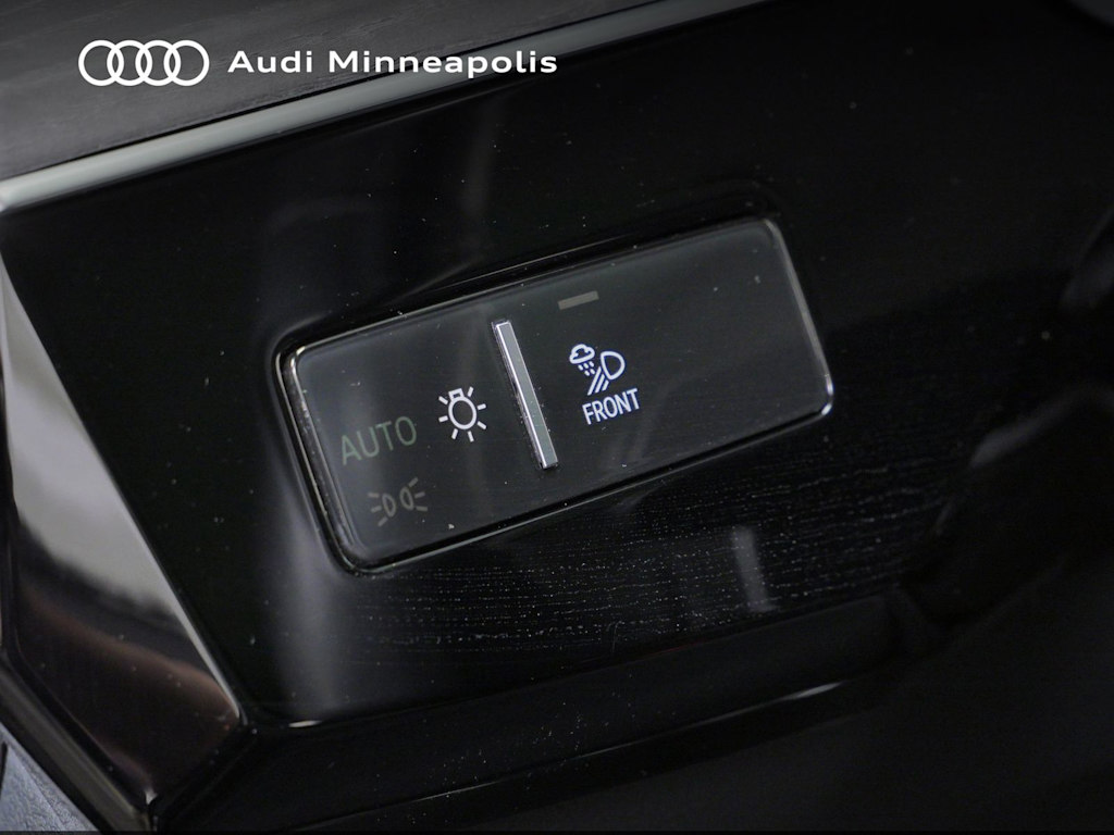 Thumbnail: 2024 Audi Q8 e-tron - 20