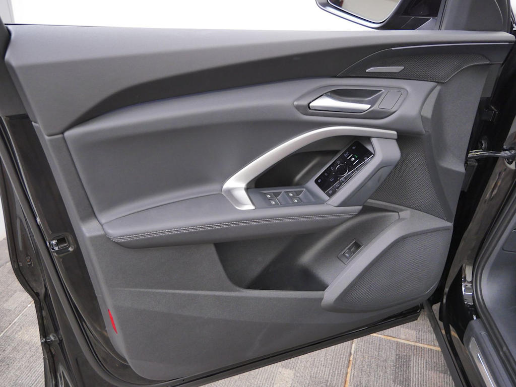Thumbnail: 2026 Audi Q5 - 12