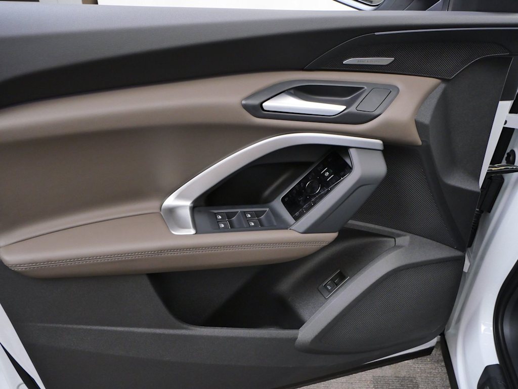Thumbnail: 2026 Audi Q5 - 12